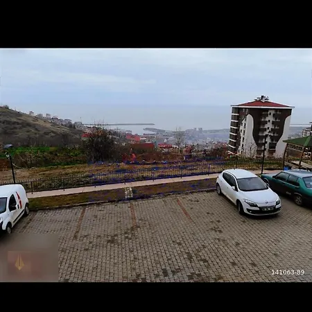 Menekse House *